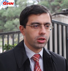 Kakha Kukava protests against corners of NATO in Schools