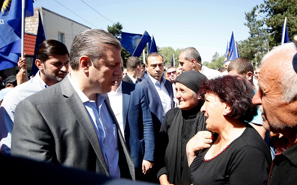 Prime Minister urges to stop political confrontation