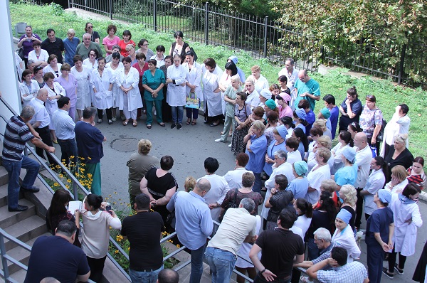 Archil Talakvadze  supports medical center Medalfa